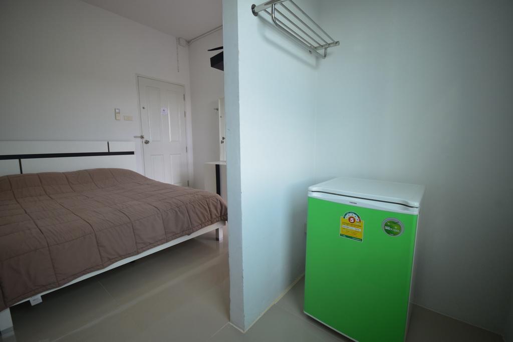 Jc Guesthouse @ Suratthani Airport Surat Thani Eksteriør bilde